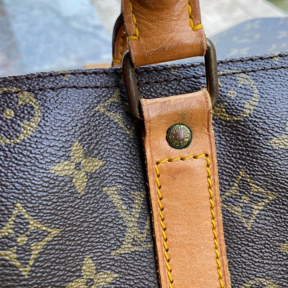 Louis Vuitton Large Handbag Monogram Canvas - Picture 15 of 15